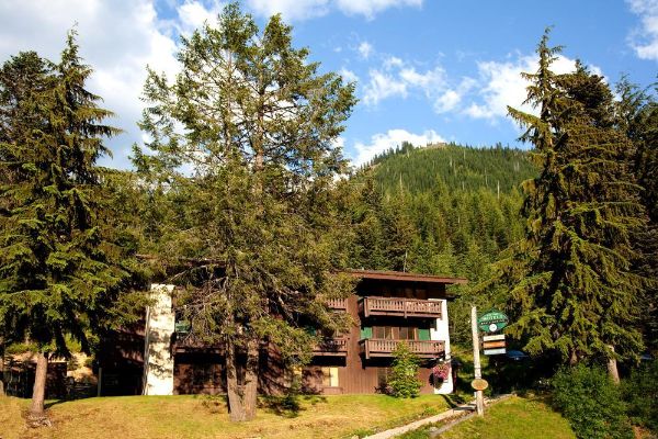CRYSTAL MOUNTAIN HOTELS (Enumclaw)